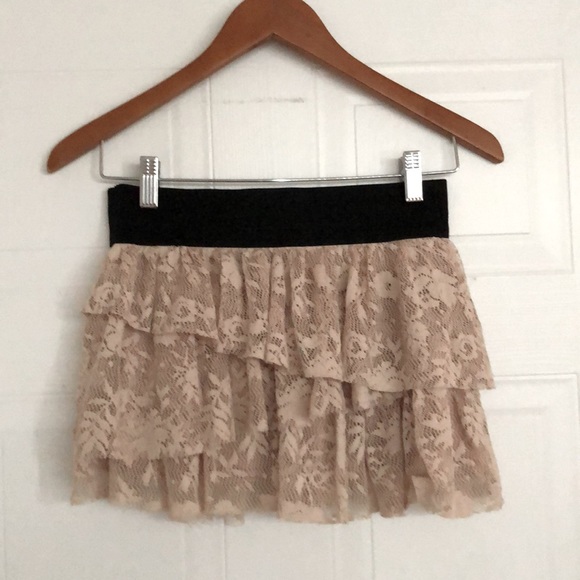 Lace mini - Picture 4 of 5